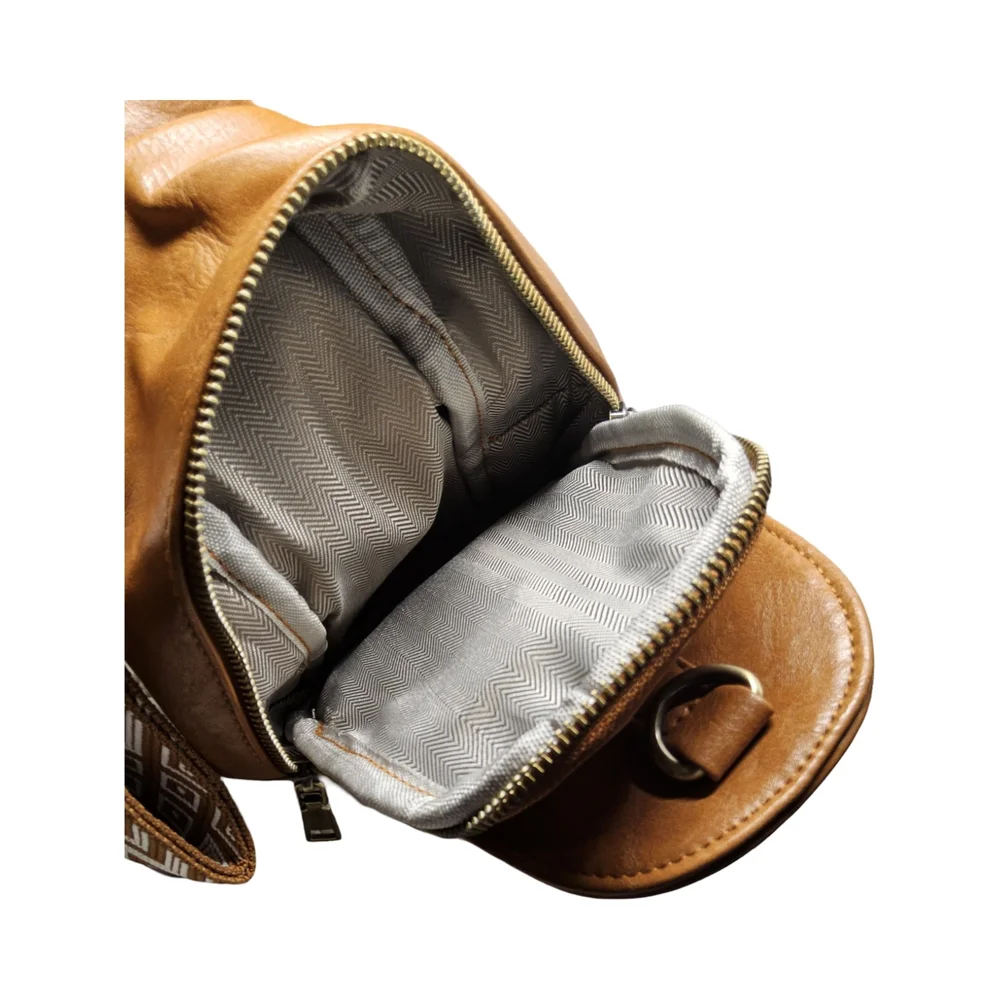 NWOT  Brown Crossbody Bag/Sling bag with adjustable wide strap - Picture 4 of 6